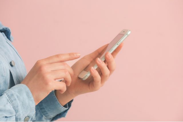 通話料無料の電話占いサイトは「着信型」「発信型」「アプリ」の3種類!