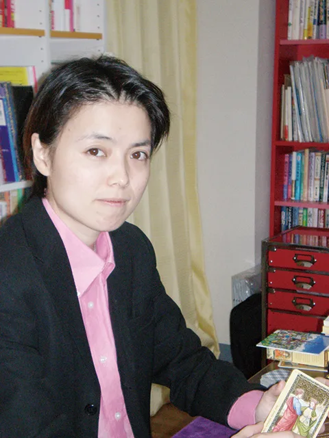 占いカウンセリングサロン インスパイア吉祥寺のおすすめ占い師「早矢(はや)先生」