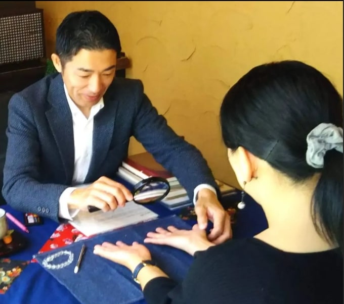 くじがわ鑑定所のおすすめ占い師「吉原和伸先生」
