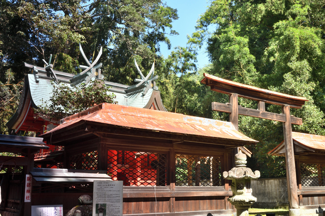 村屋神社とは